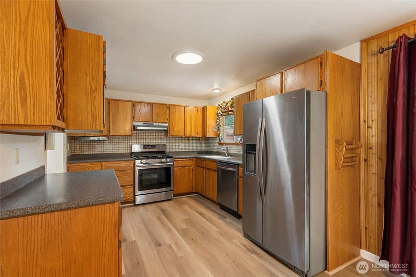 Property photo for 2920 Aegean Boulevard, Bremerton photo 15
