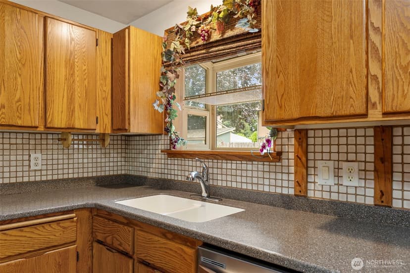 Property photo for 2920 Aegean Boulevard, Bremerton photo 14