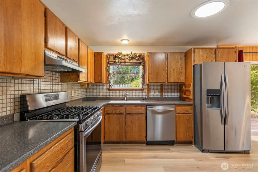 Property photo for 2920 Aegean Boulevard, Bremerton photo 13