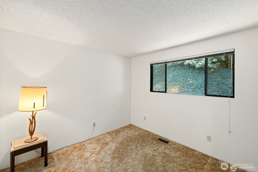 Property photo for 7821 East Side Drive NE, Tacoma photo 14