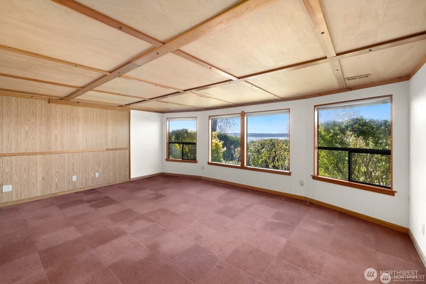 Property photo for 7821 East Side Drive NE, Tacoma photo 16