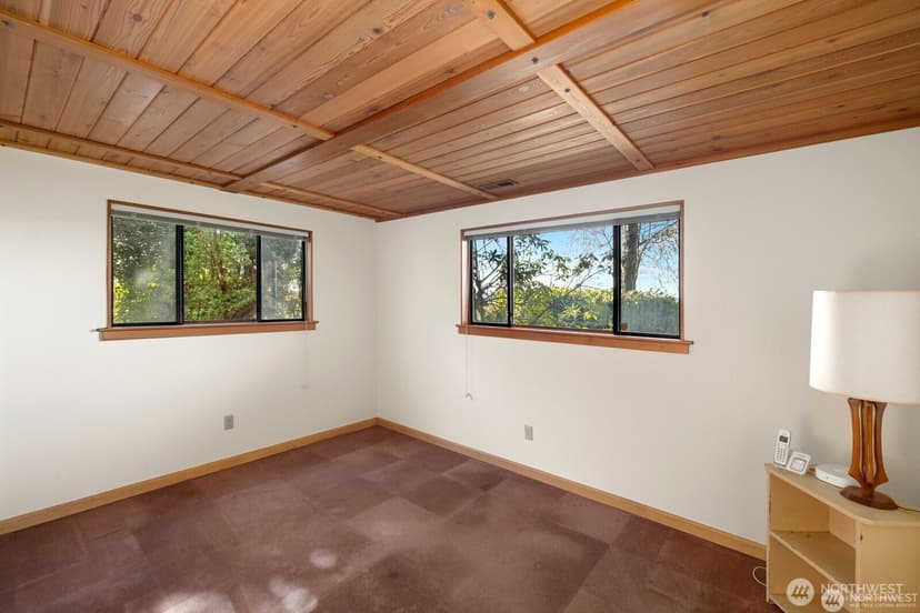 Property photo for 7821 East Side Drive NE, Tacoma photo 20