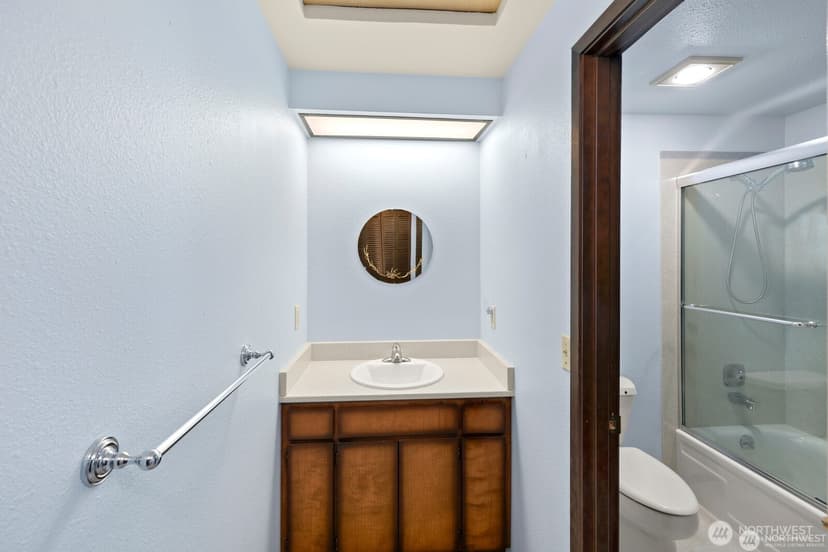 Property photo for 7821 East Side Drive NE, Tacoma photo 12
