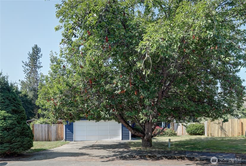 Property photo for 4205 Regency Place, Carnation photo 17