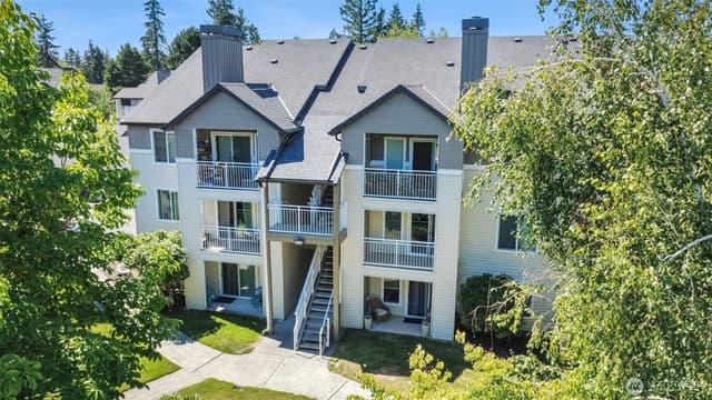 Property photo for 12423 Harbour Pointe Boulevard #V202, Mukilteo photo 4