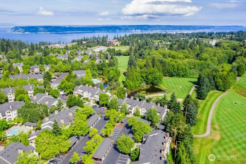 Property photo for 12423 Harbour Pointe Boulevard #V202, Mukilteo photo 18