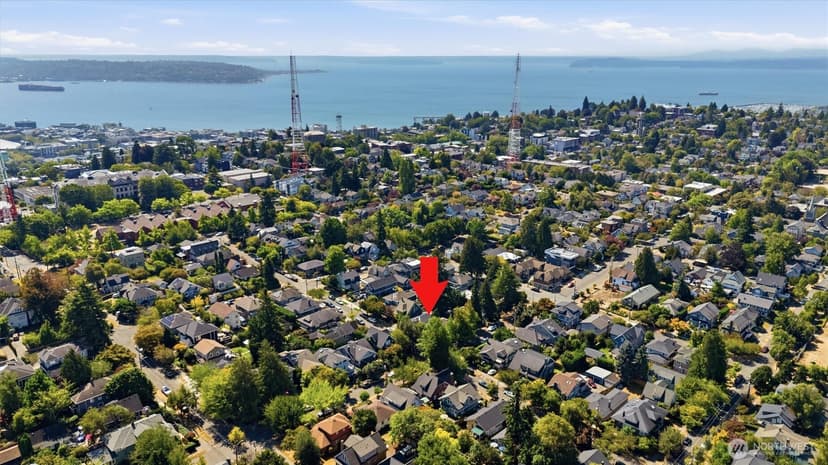 Property photo for 1721 3rd Avenue N, Seattle photo 39