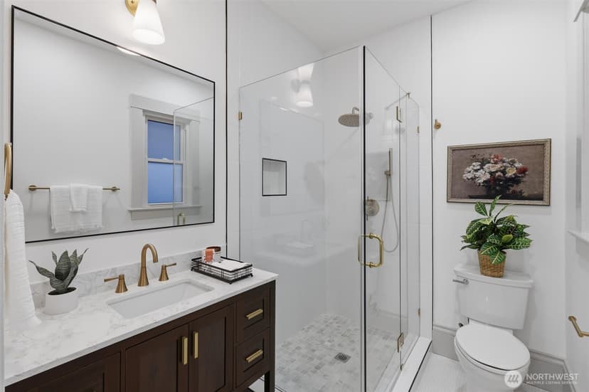 Property photo for 1721 3rd Avenue N, Seattle photo 28
