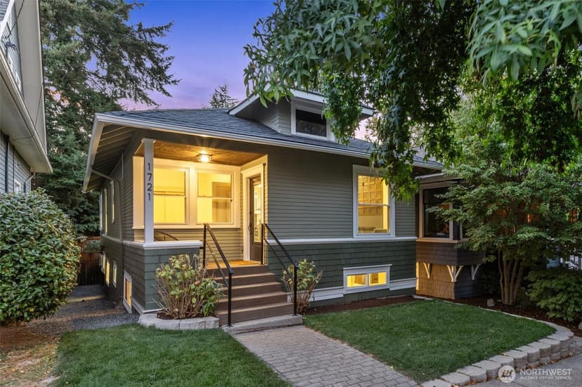 Property photo for 1721 3rd Avenue N, Seattle