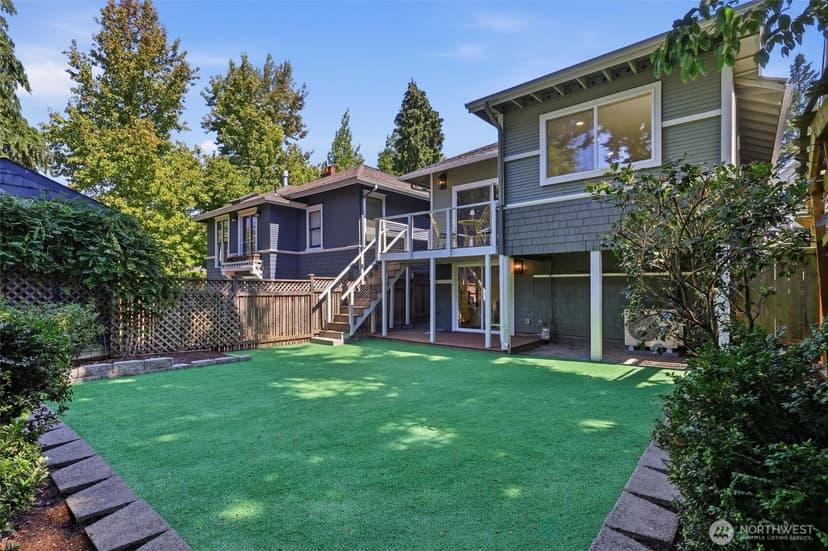 Property photo for 1721 3rd Avenue N, Seattle photo 37