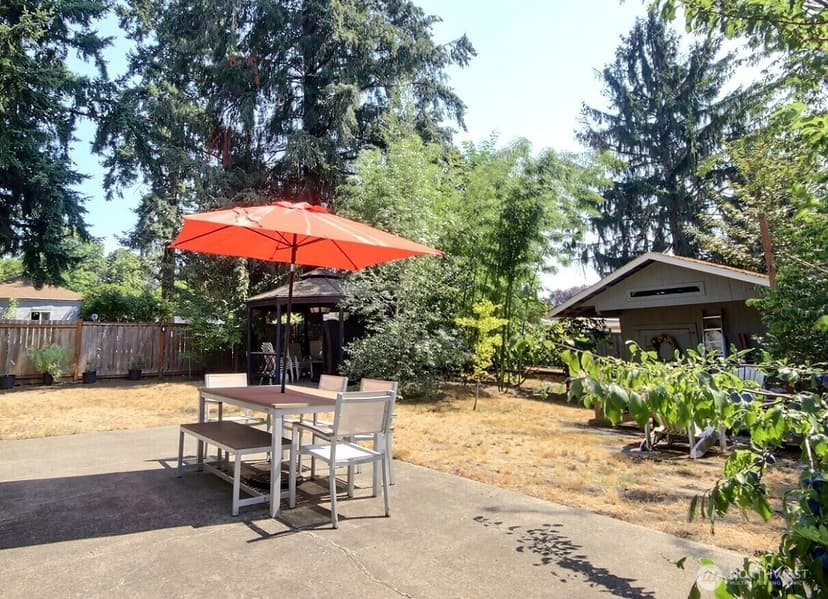 Property photo for 2301 NE 10th Street, Renton photo 19