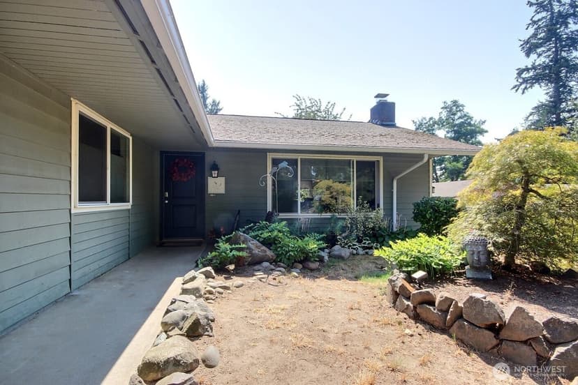 Property photo for 2301 NE 10th Street, Renton photo 3
