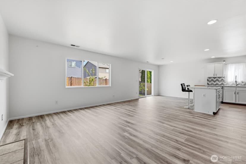 Property photo for 11011 180th Avenue Ct E, Bonney Lake photo 7