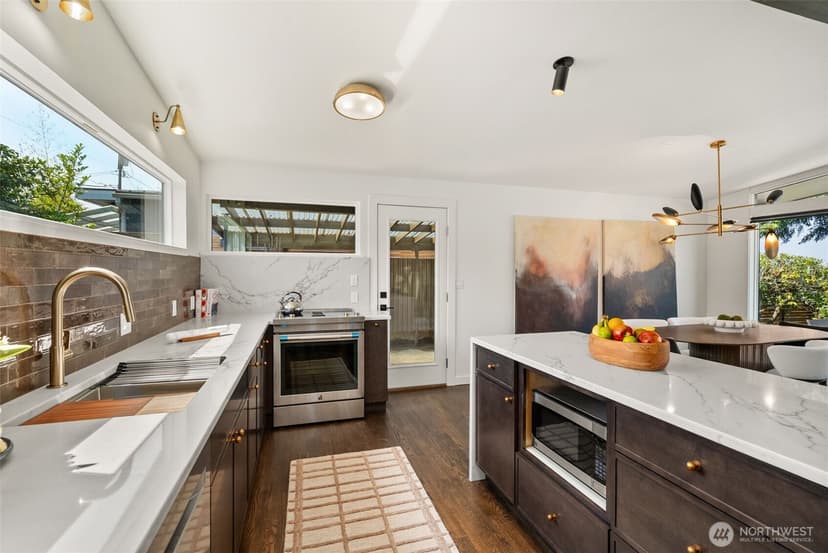 Property photo for 8501 42nd Street W, University Place photo 13