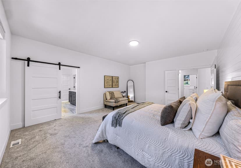 Property photo for 417 274th Street NE, Arlington photo 25