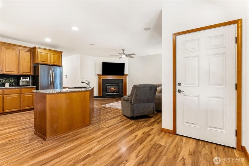 Property photo for 18129 115th Street Ct E, Bonney Lake photo 10