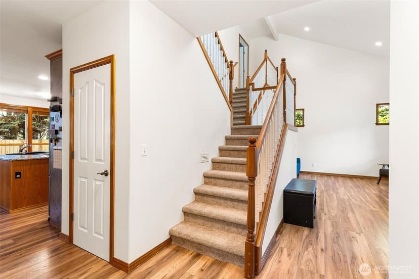 Property photo for 18129 115th Street Ct E, Bonney Lake photo 6
