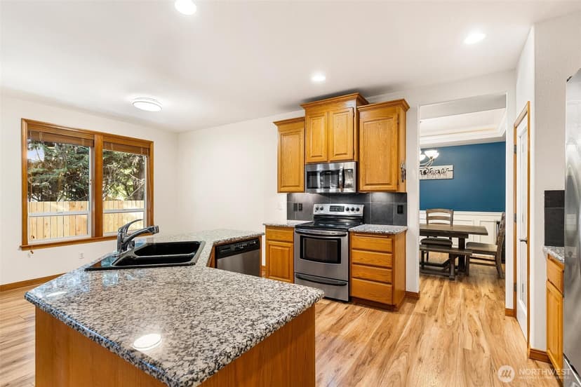 Property photo for 18129 115th Street Ct E, Bonney Lake photo 12