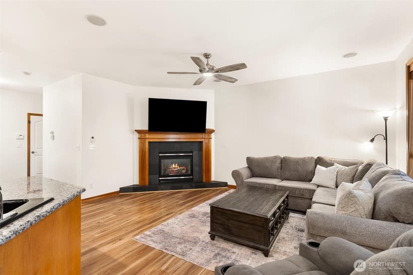 Property photo for 18129 115th Street Ct E, Bonney Lake photo 8