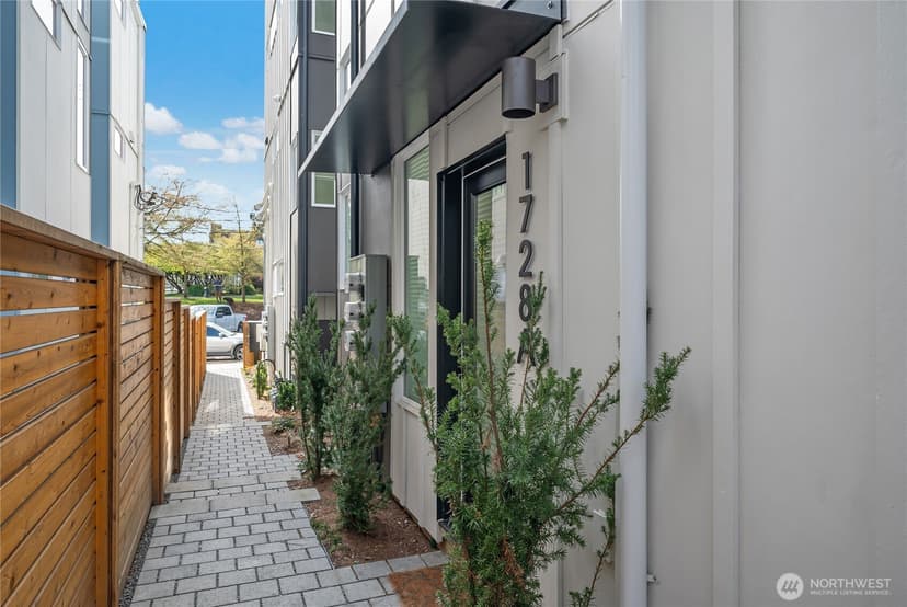 Property photo for 1728 11th Avenue #A, Seattle photo 19