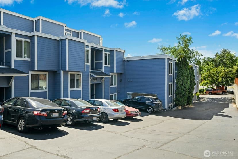 Property photo for 8812 20th Avenue NE #A302, Seattle photo 16