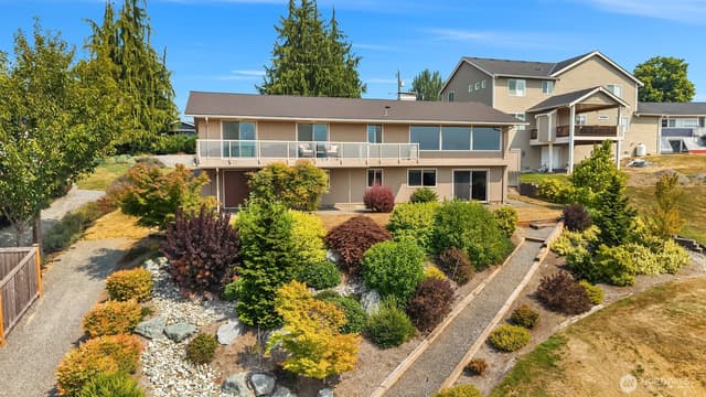 Property photo for 714 79th Avenue SE, Lake Stevens photo 2