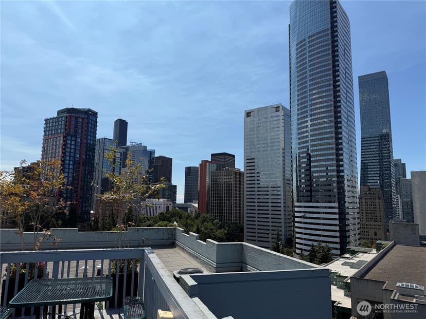 Property photo for 1400 Hubbell Place #814, Seattle photo 3