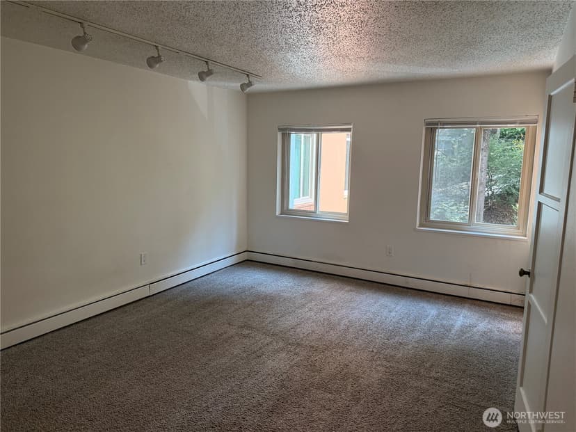 Property photo for 1400 Hubbell Place #814, Seattle photo 5