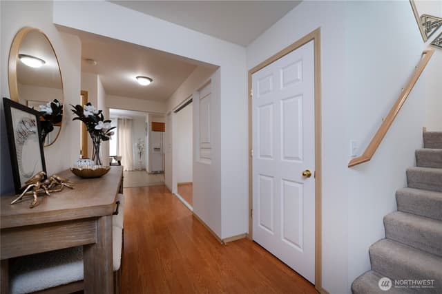 Property photo for 926 99th Street SW, Everett photo 2
