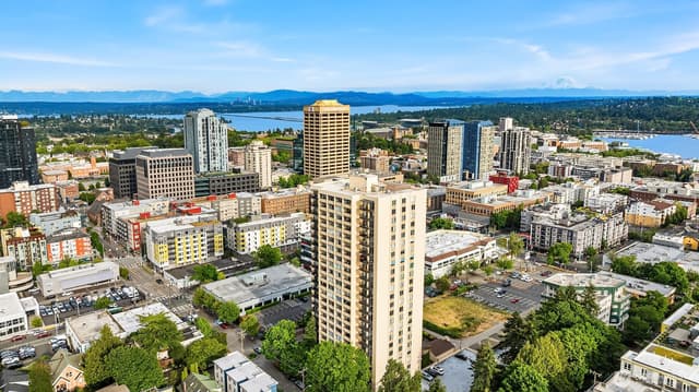 Property photo for 4540 8th Avenue NE #1002, Seattle