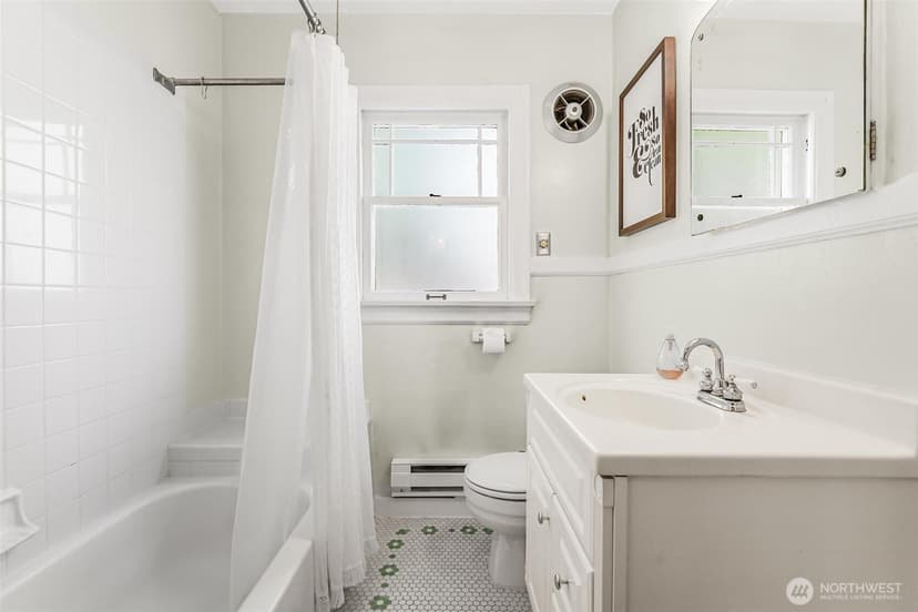 Property photo for 1115 N Cedar Street, Tacoma photo 11