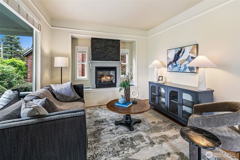 Property photo for 5761 35th Avenue NE, Seattle photo 6
