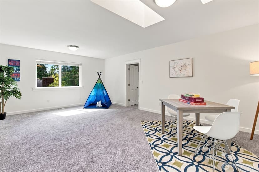 Property photo for 19028 37th Avenue NE, Lake Forest Park photo 32