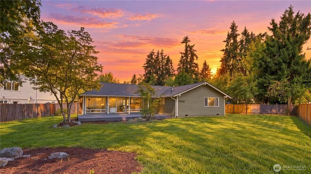 Property photo for 17921 NE 27th Street, Redmond photo 4