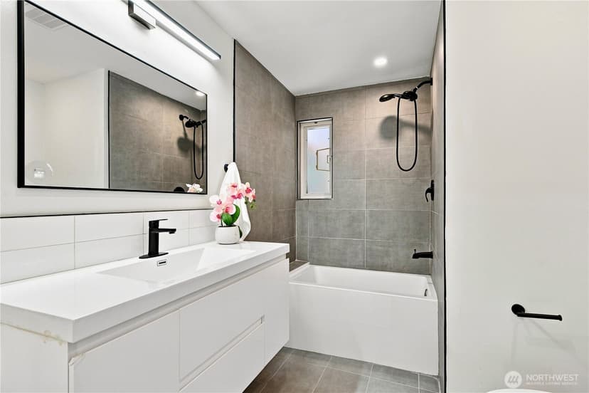Property photo for 17921 NE 27th Street, Redmond photo 23