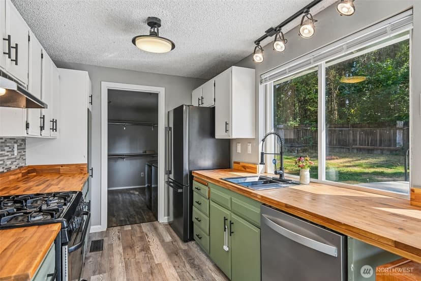 Property photo for 3418 SE Azalea Avenue, Port Orchard photo 15