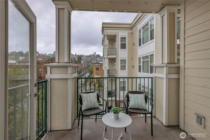 Property photo for 530 4th Avenue W #410, Seattle photo 18