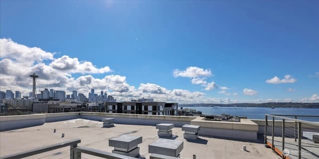 Property photo for 530 4th Avenue W #410, Seattle photo 2
