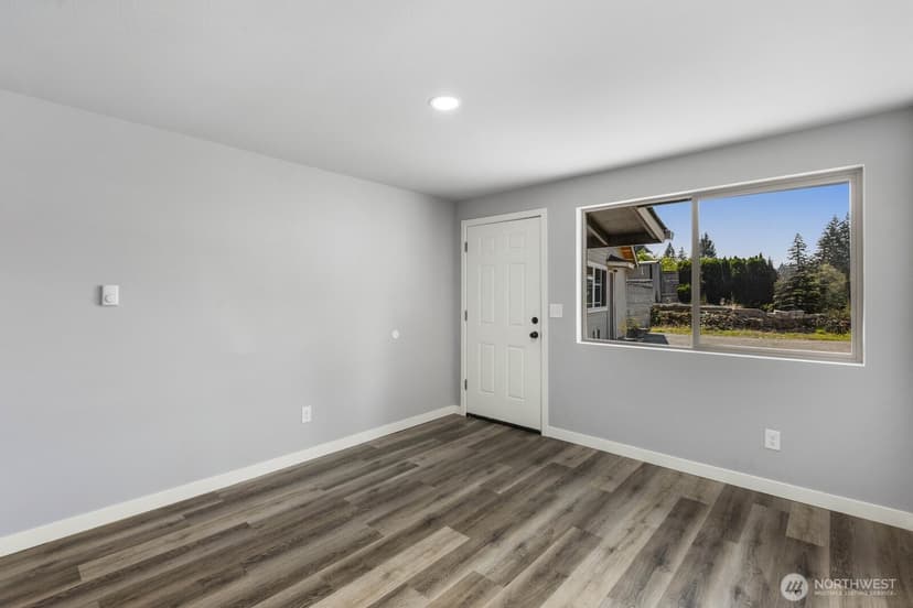 Property photo for 11820 SE 318th Place, Auburn photo 4