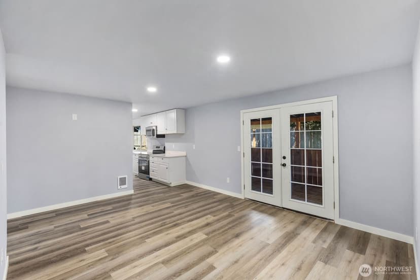 Property photo for 11820 SE 318th Place, Auburn photo 12