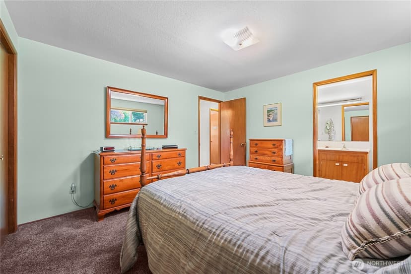 Property photo for 1040 Rosewood Lane, Fircrest photo 22