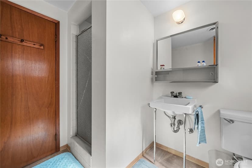 Property photo for 1040 Rosewood Lane, Fircrest photo 32