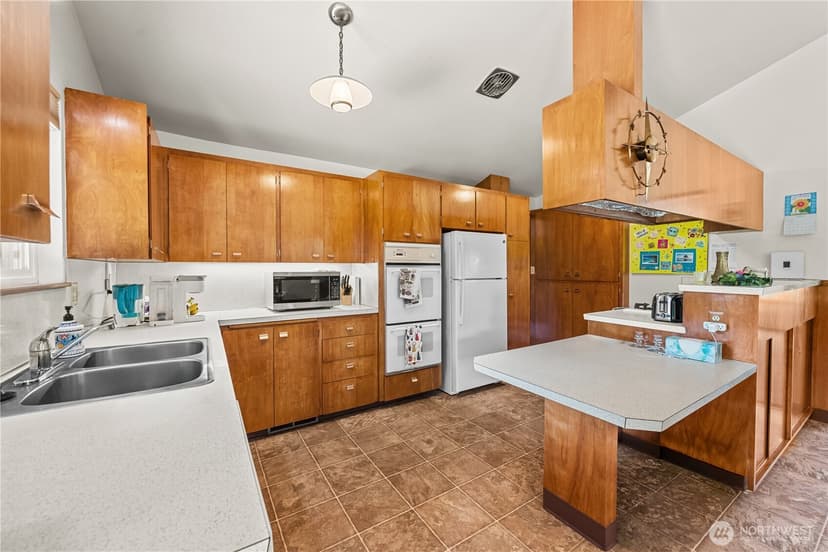 Property photo for 1040 Rosewood Lane, Fircrest photo 15