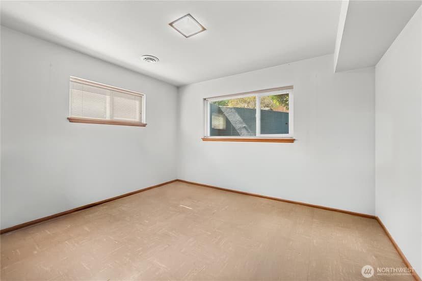 Property photo for 1040 Rosewood Lane, Fircrest photo 35