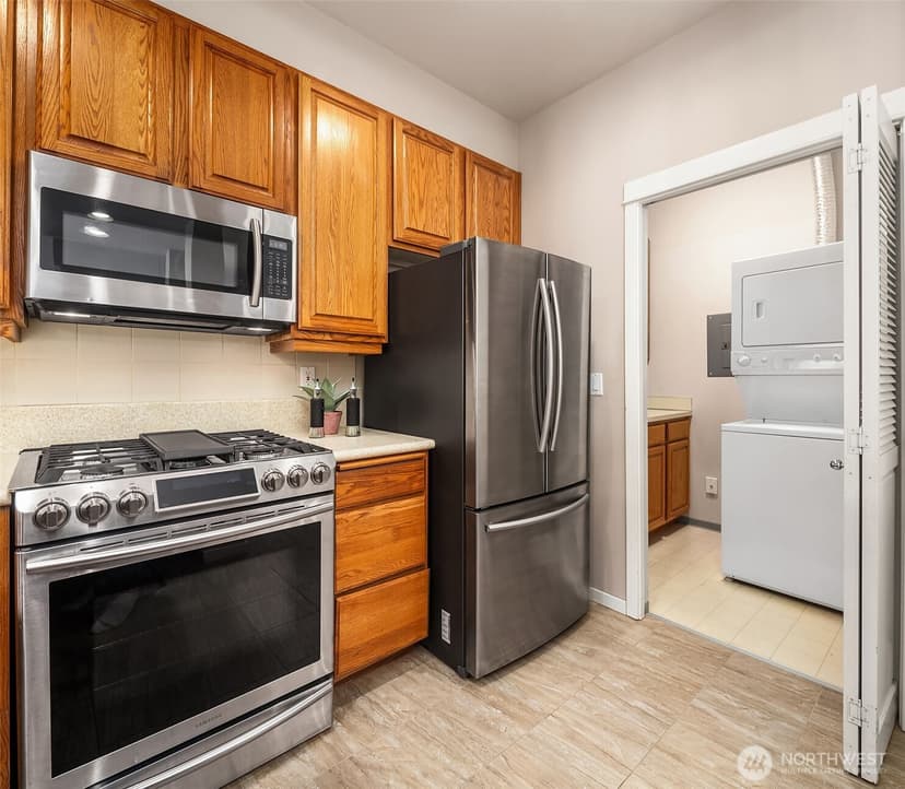 Property photo for 1900 Alaskan Way #504, Seattle photo 19