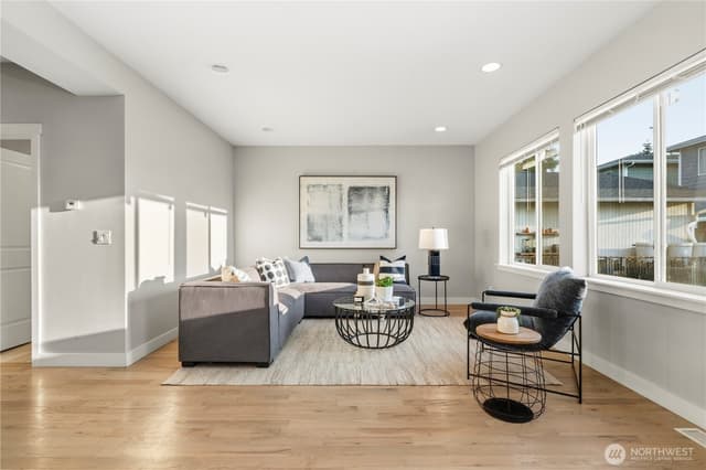 Property photo for 10607 2nd Place SW, Seattle photo 4