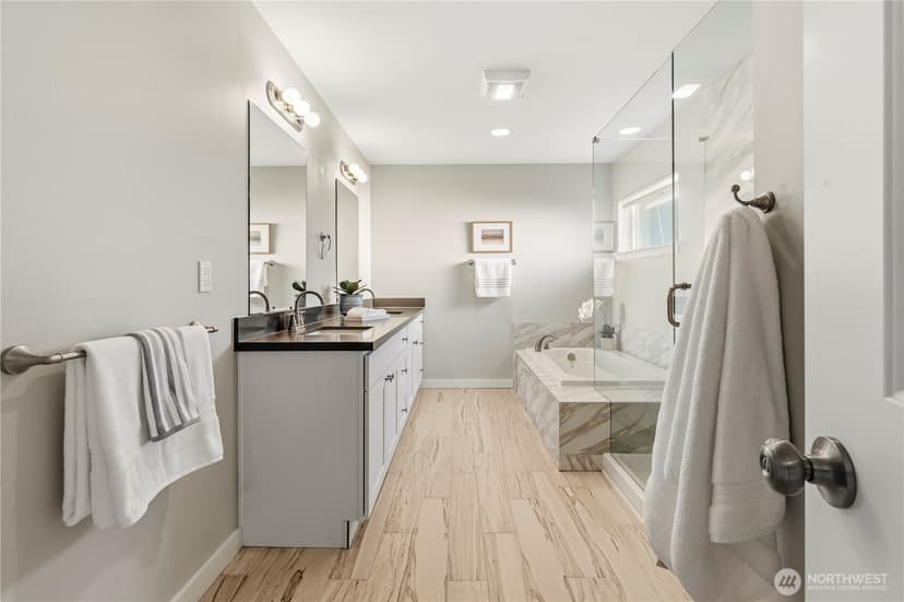 Property photo for 10607 2nd Place SW, Seattle photo 21