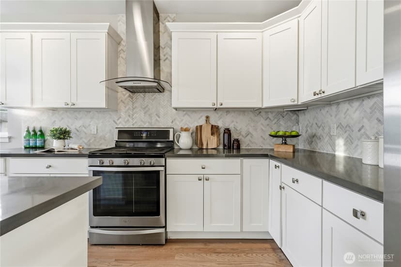 Property photo for 10607 2nd Place SW, Seattle photo 8