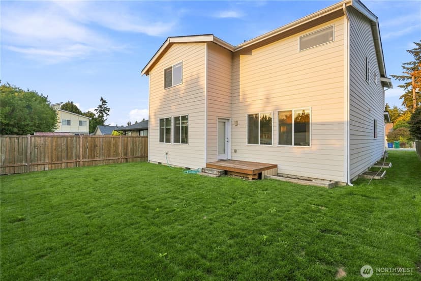 Property photo for 10607 2nd Place SW, Seattle photo 32