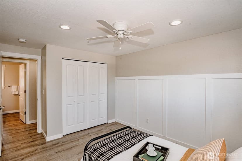 Property photo for 1052 E Robinhood Drive, Arlington photo 25